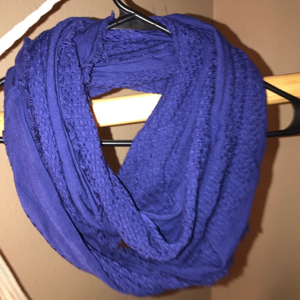 Women’s infinity scarf